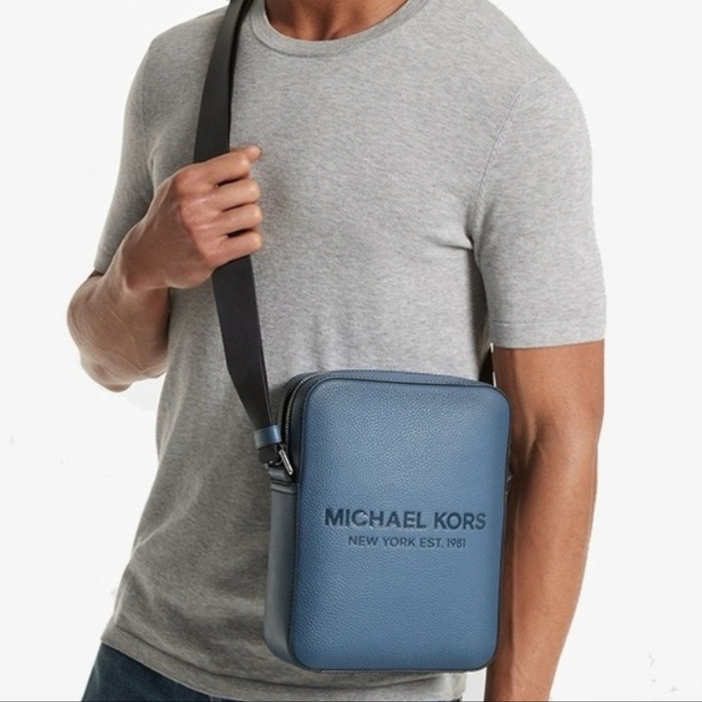 MICHAEL KORS COOPER NWT REPORTER BAG - Picture 2 of 7